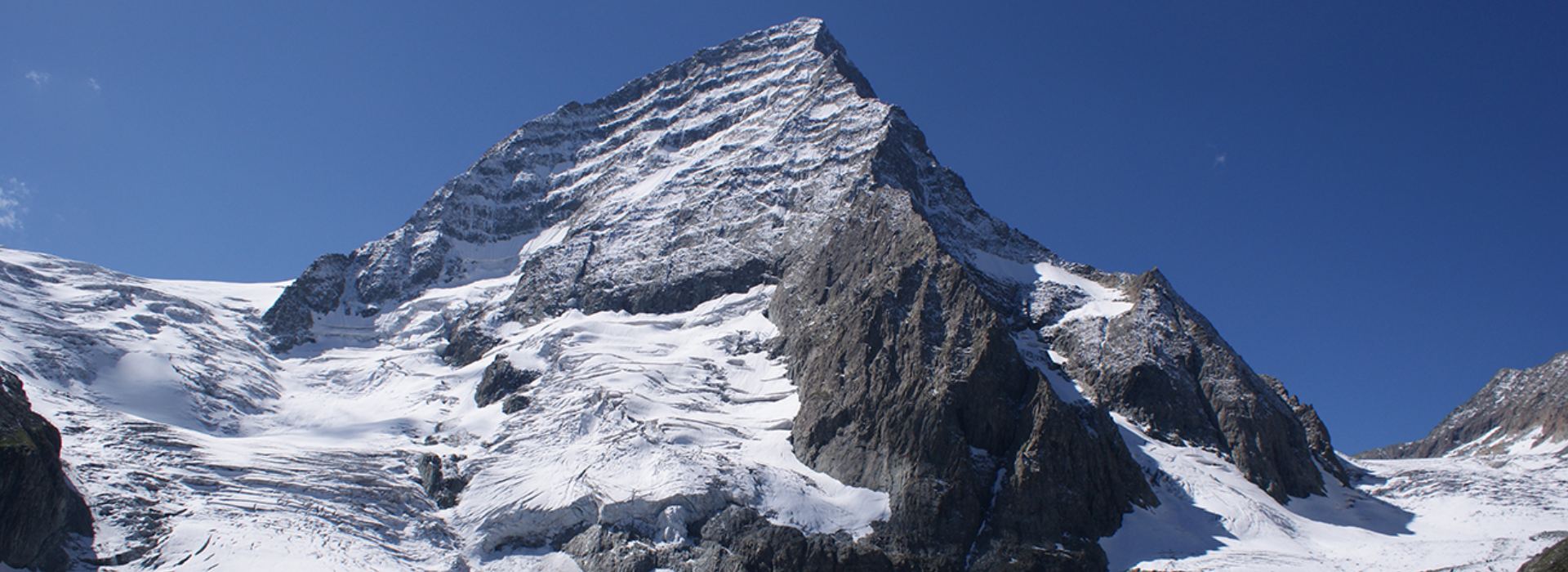 KOLAHOI GLACIER Kashmirhills.com (2)