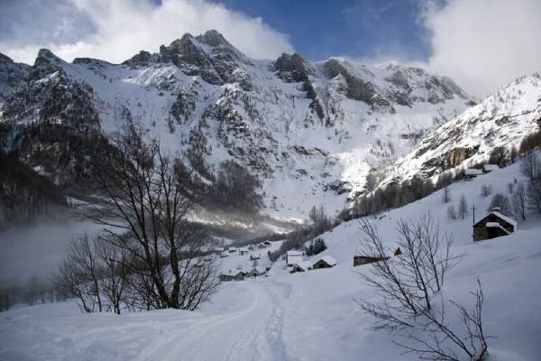 Winter in Kashmir Kashmirhills.com