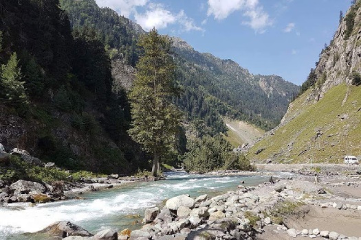 Kolahi Glacior Kashmirhills.com