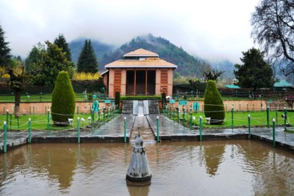 Cheshma Shahi Garden  Kashmirhills.com