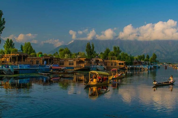 Dal Lake Kashmirhills.com