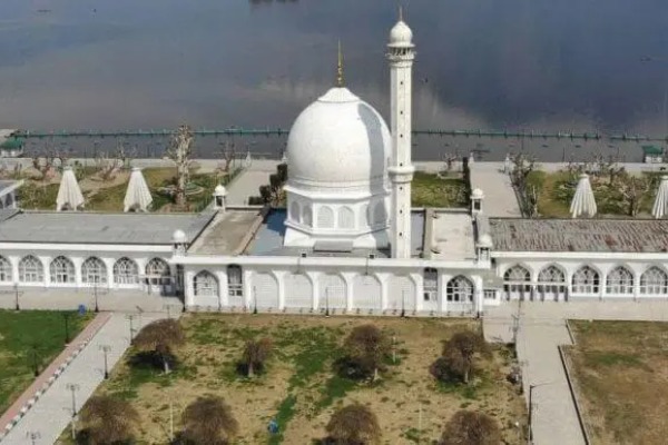 Dargah Hazratbal Shrine -Srinagar Kashmirhills.com