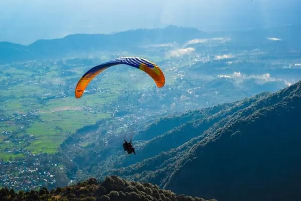 Paragliding Kashmirhills.com