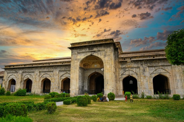 Pather Masjid – Srinagar Kashmirhills.com