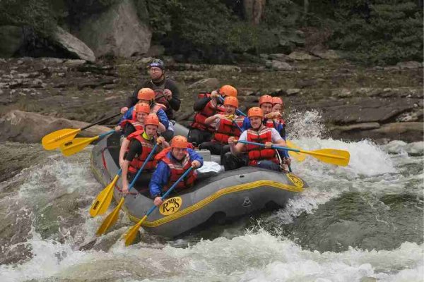 River Rafting In pahalgam in Kashmirhills.com