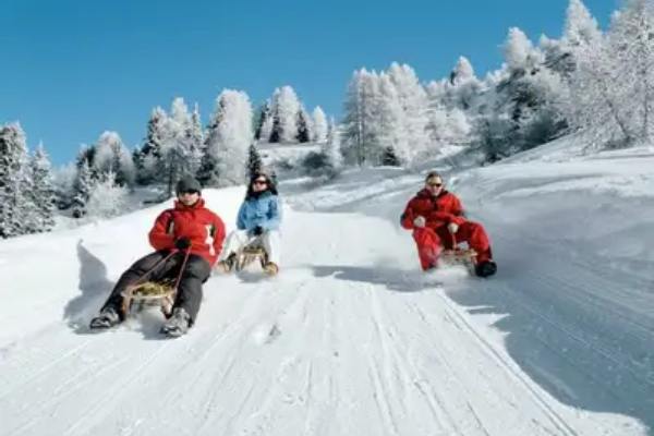 Sledging in Kashmirhills.com