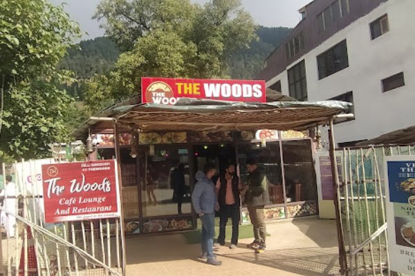 The Woods Cafe – Pahalgam kashmirhills.com