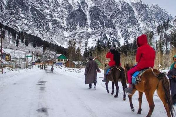 horse back riding Kashmirhills.com