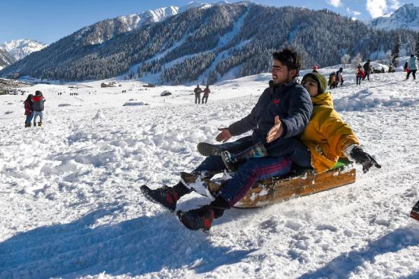 sledging in kashmirhills.com