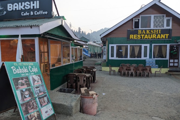 Bakshi’s Green Punjabi Dhaba Gulmarg Kashmirhills.com