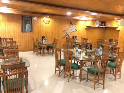 Munshi’S – Hotel And Restaurant Tangmarg KAshmirhills.com