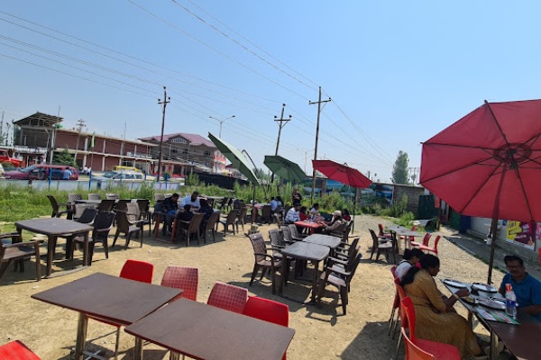 Raja Dhaba Kashmirhills.com