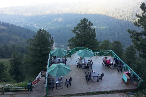 Zig Restaurant Kehwa point Gulmarg Kashmirhill.com