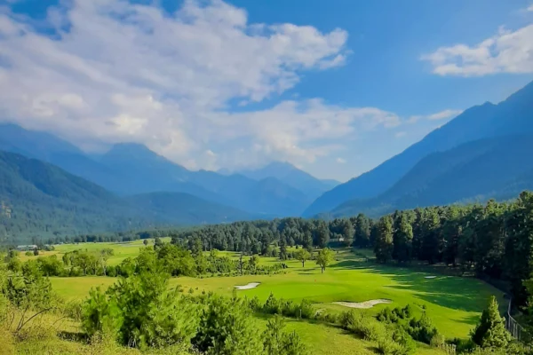 Explore the Meadows of Pahalgam Kashmirhills.com (2)